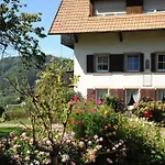 Gschwanderhof 아파트 *